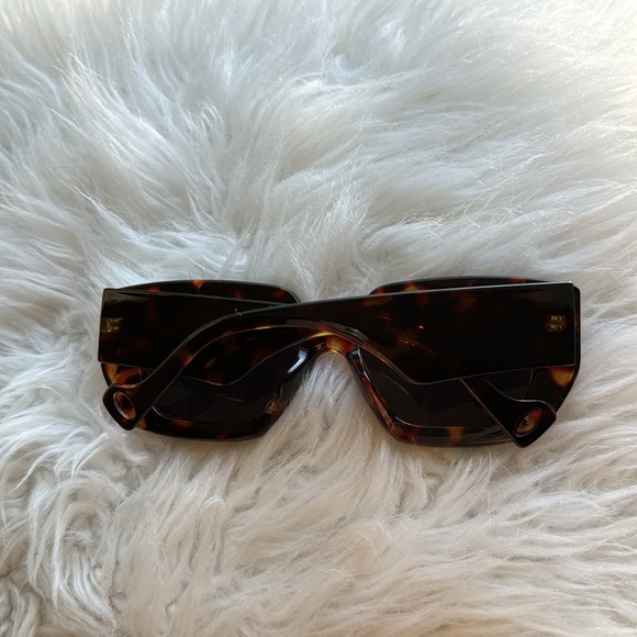 Tortoise sunglasses 🕶️ - Picture 7 of 9